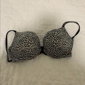 Victoria secret bra 34D